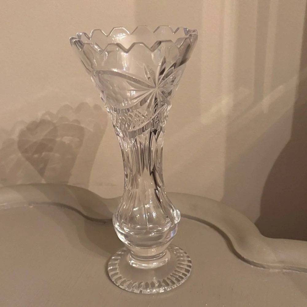 Vintage 24% lead crystal etched hand cut vase sawtooth 9